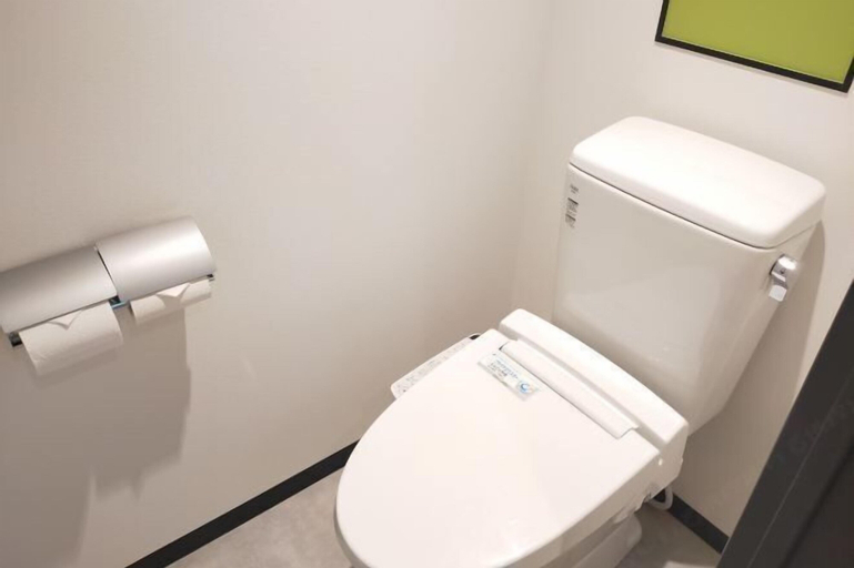 Bathroom 27