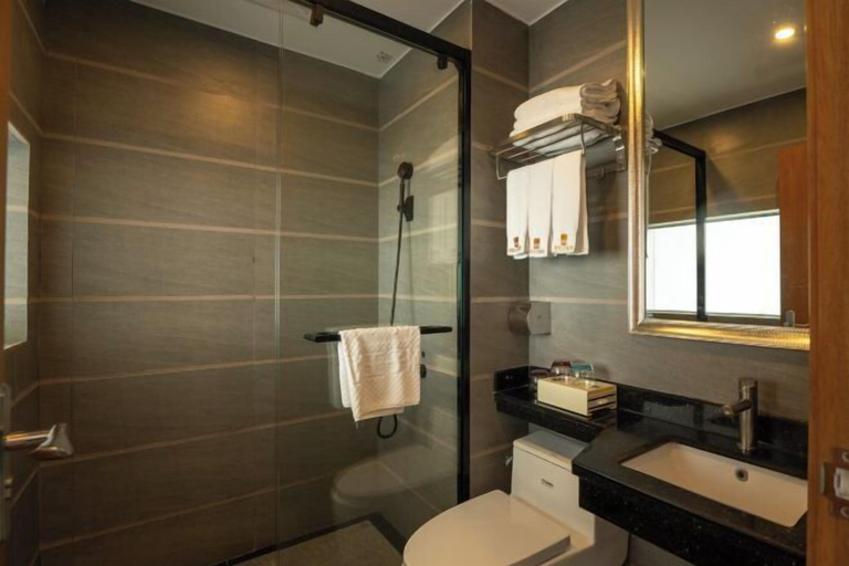 Bathroom 4, Junyue Prince Hotel, Shanwei