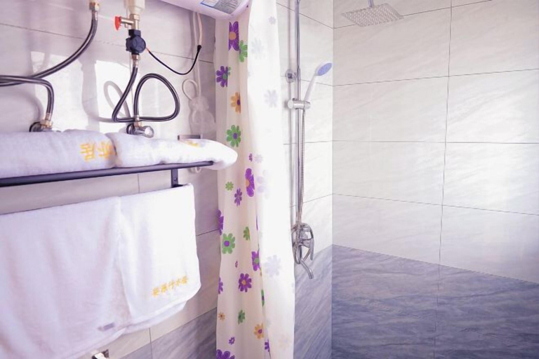 Bathroom 2, Wuyuan Wo Shun House, Shangrao