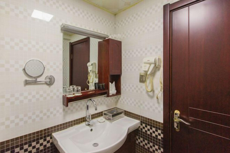 Bathroom 4, Taishengyuan Hotel, Shuozhou