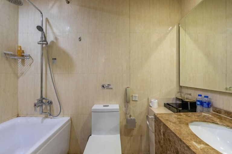 Bathroom 3, Blue Ocean Hotel, Tangshan