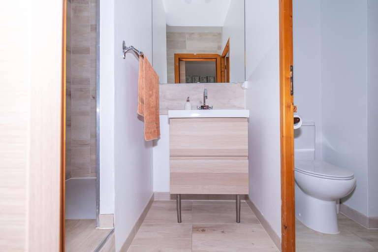 Bathroom 9