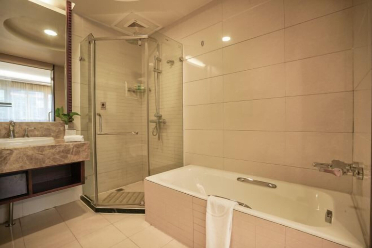 Bathroom 4, East Hotel, Neijiang]]