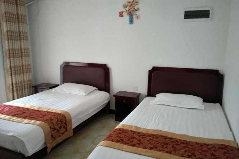 Bedroom 2, Jinyuan Hotel, Lijiang, Zhaotong