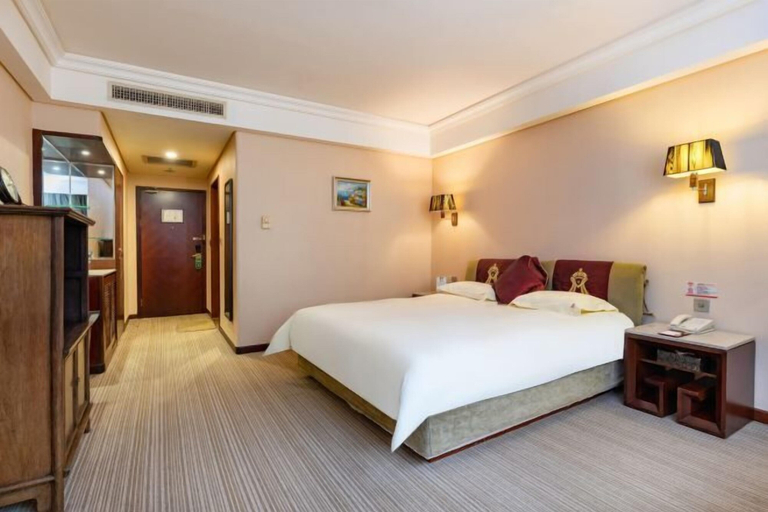 Bedroom 3, Mascot Hotel, Zhongshan