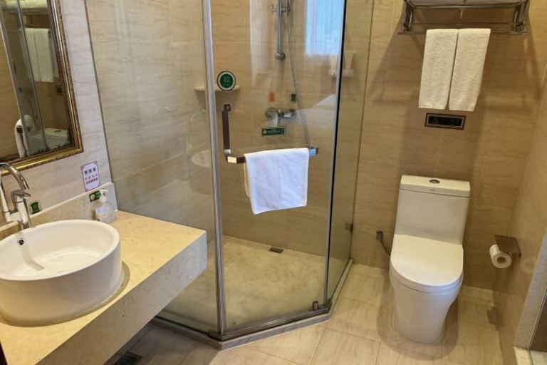 Bathroom 4, Vienna Hotel (Taizhou Luqiao Passenger Center), Taizhou
