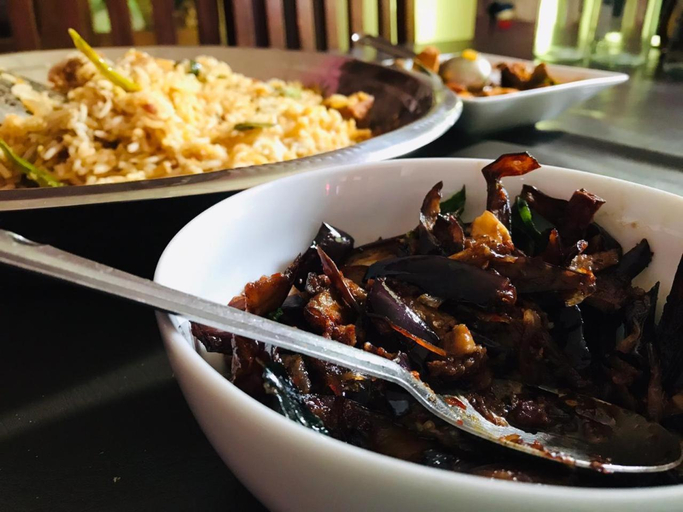 Food & Drinks 5, B.Rose House, Ambagamuwa