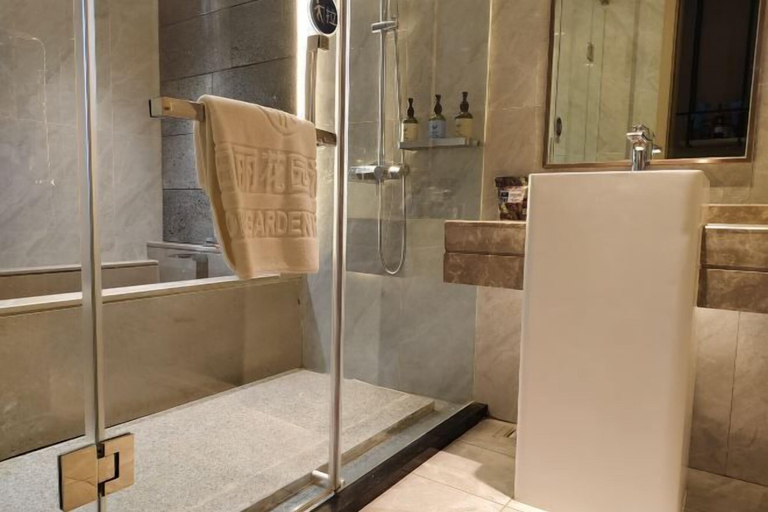 Bathroom 4, Poli Garden Hotel, Leshan