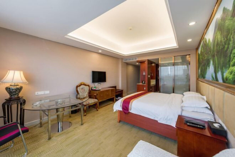 Bedroom 5, Huang Longshun Hotel, Ganzhou