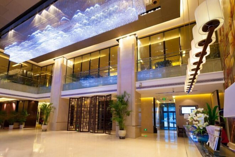 Others 5, Celebrity Hotel, Xiangfan