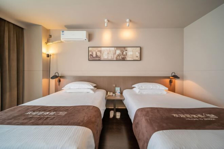 Bedroom 9