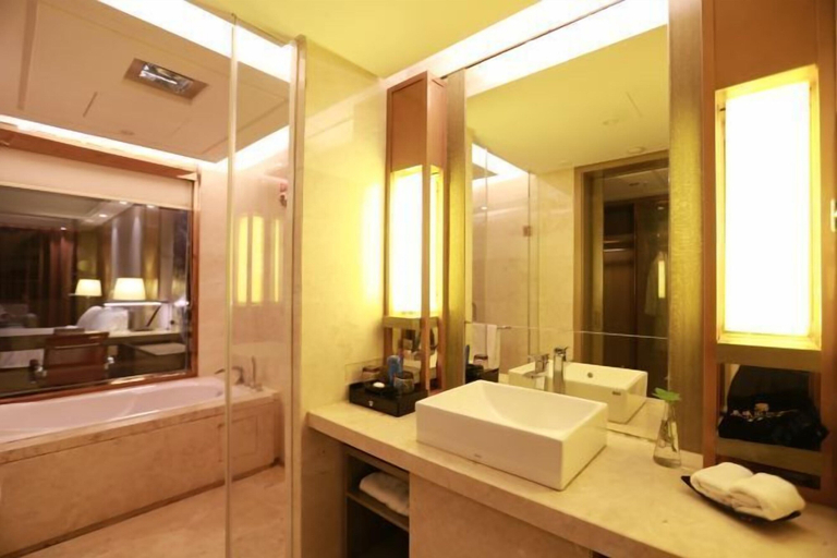 Bathroom 3, Chenxi International Hotel, Ningde