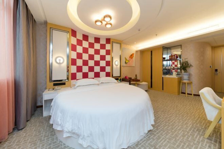 Bedroom 16