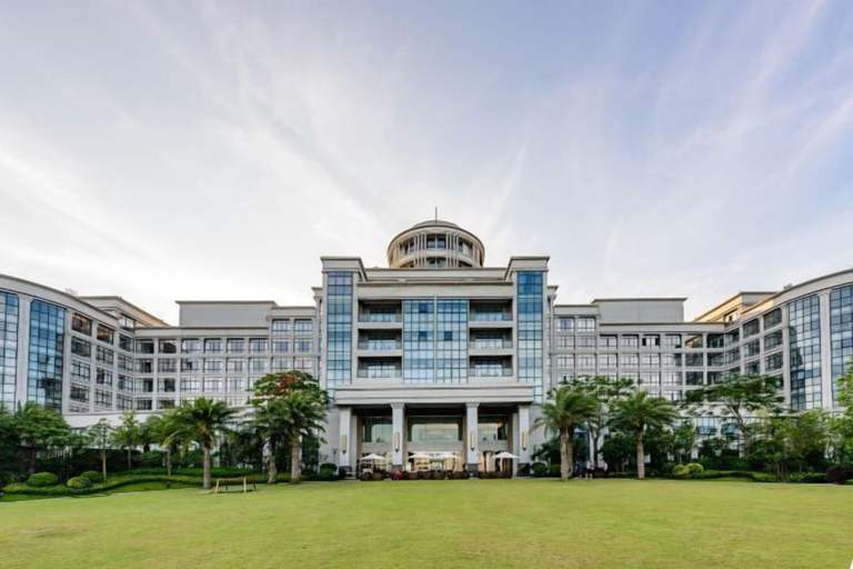 Exterior & Views 2, Savile Resort Hotel, Fangchenggang