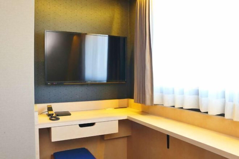 Amenities 12