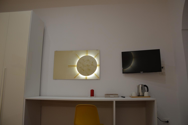 Others 4, SoLuMa' Chiaja Rooms, Napoli