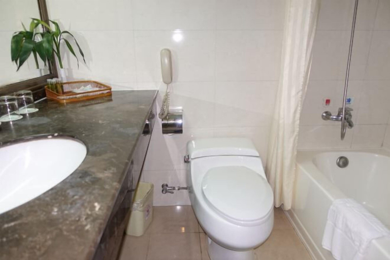 Bathroom 3, General Fenghua (Xiamen) Resort Center, Xiamen