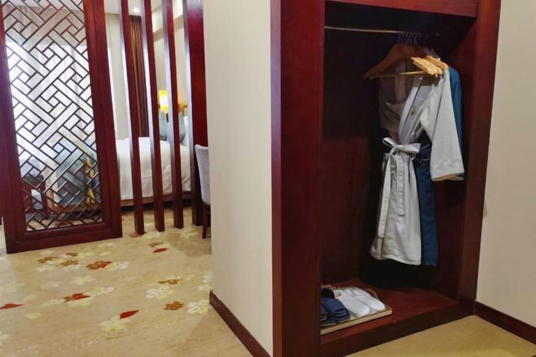 Bedroom 3, Dong Xiang Guesthouse, Liuzhou