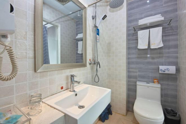 Bathroom 3, Pebble Motel Cloud Hotel (Chaohu Wanda Plaza), Chaohu