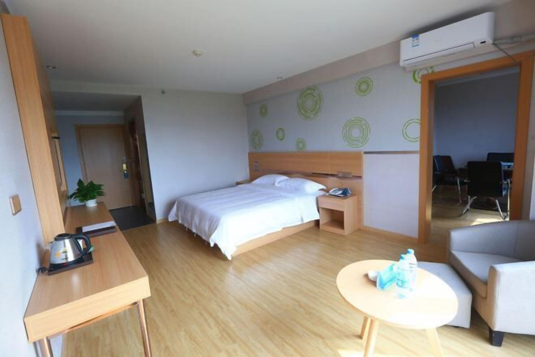 Bedroom 3, Greentree Inn (Zhoushan Baiquan Binfen Square), Zhoushan