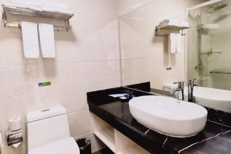 Bathroom 3, Airport Grand Hotel, Zhuhai