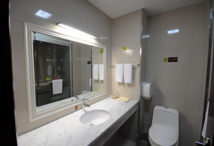 Bathroom 4, Guanfeng Holiday Hotel, Jiaxing