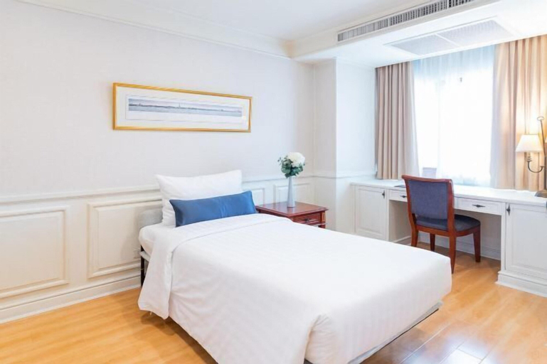 Bedroom 8