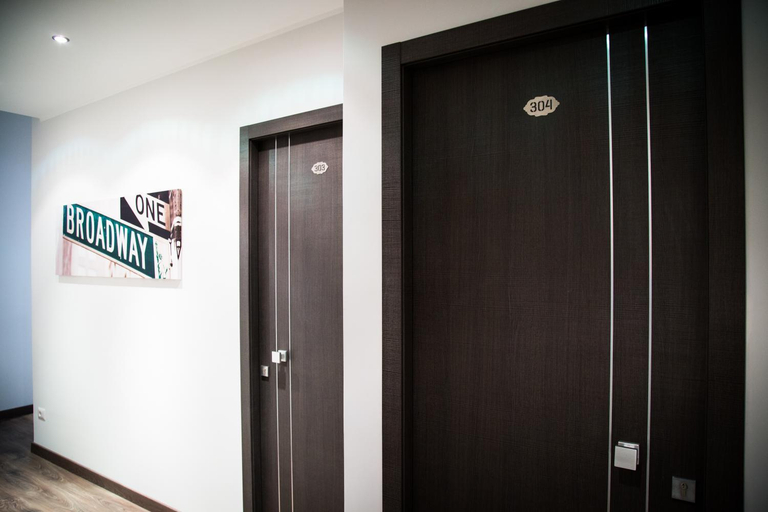 Others 4, Modern BnB, Rome