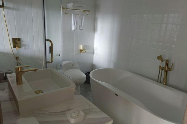 Bathroom 4, Yuxi Jiada Hotel, Yuxi