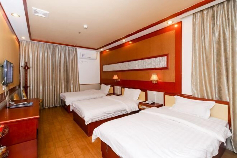 Bedroom 2, Hepu Dongyuan Hotel, Beihai