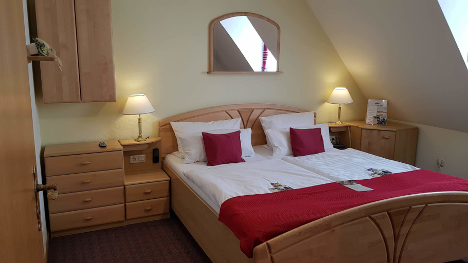 Bedroom 2, Hotel Rhöner Land Bed & Breakfast, Bad Kissingen