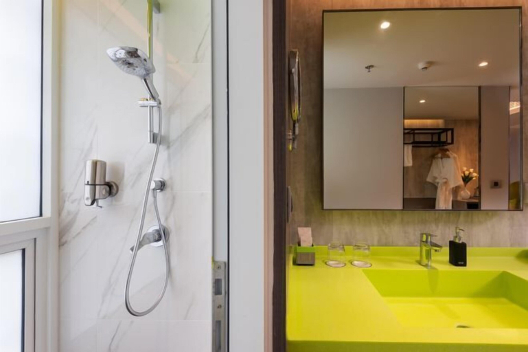 Bathroom 11