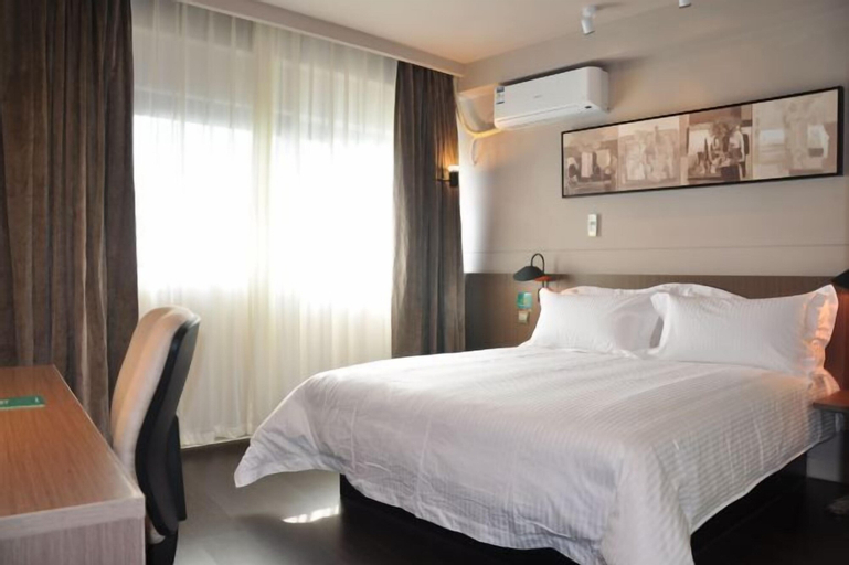 Bedroom 22