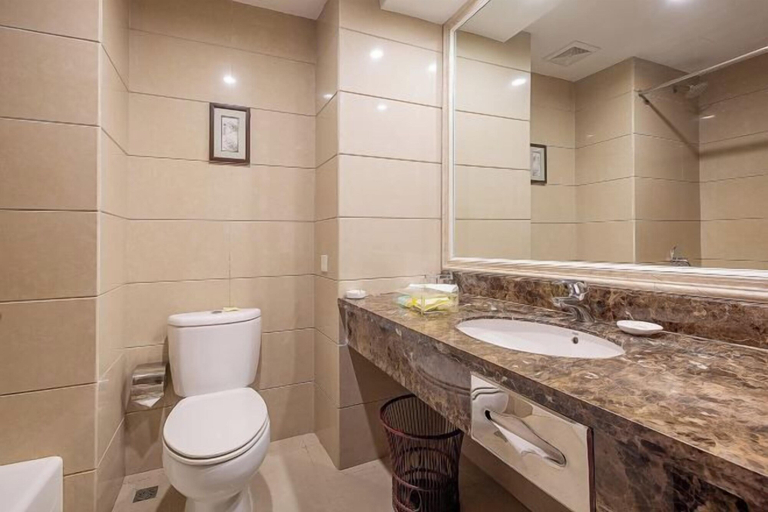 Bathroom 4, Fenghua International Hotel, Zhoushan