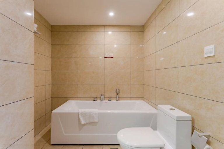 Bathroom 4, Wancheng Hotel, Anqing