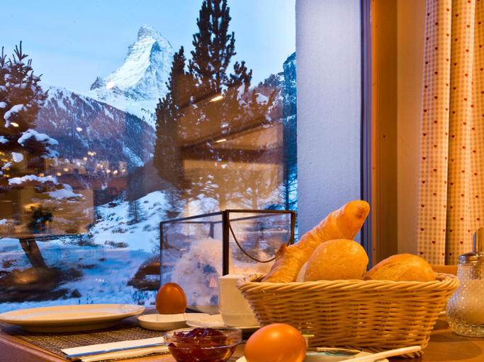 Food & Drinks 5, Hotel Plateau Rosa, Visp