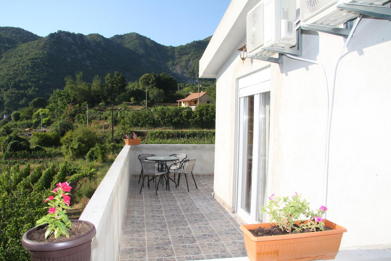 Others 5, Vrzina Farm House Skadar Lake