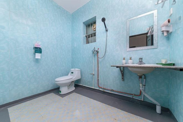 Bathroom 3, Shenzhen Xinghai Xiaoye Inn, Shenzhen