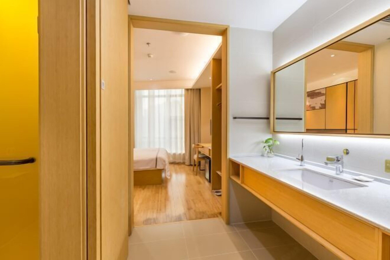 Bathroom 4, Deep Sleep Hotel (Xuzhou High-Speed Railway Station Front Square Zhenxing Avenue), Xuzhou