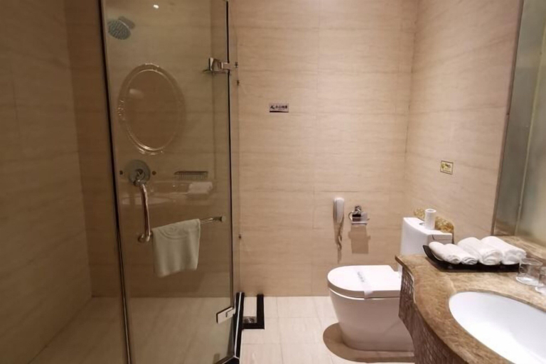 Bathroom 4, Faguo Hotel, Dalian