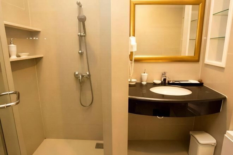Bathroom 9