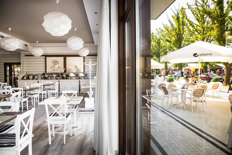 Food & Drinks 3, Marina Mielno z widokiem na jezioro, Koszalin
