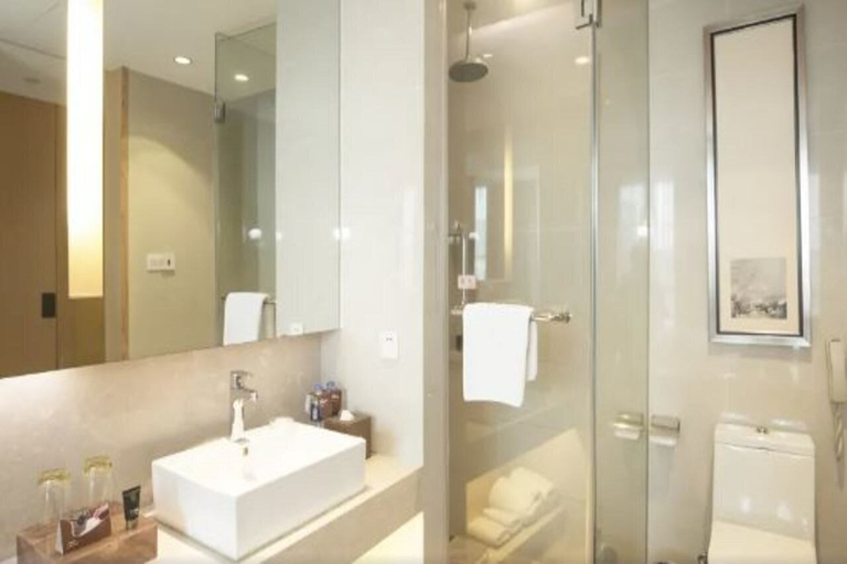 Bathroom, Easy Living International Hotel, Hefei