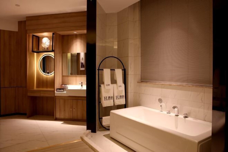Bathroom 4, Phoenix International Hotel, Jincheng