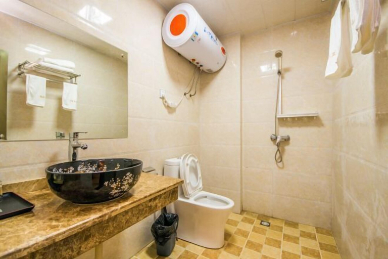 Bathroom 4, Mount Emei Feng Lin Yue Hotel, Leshan