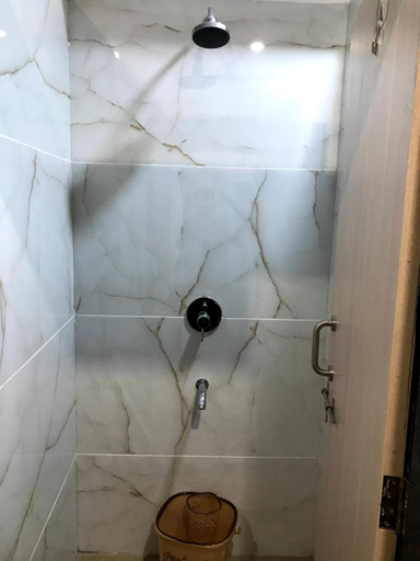 Bathroom 4, Hotel Amigo, Ratlam