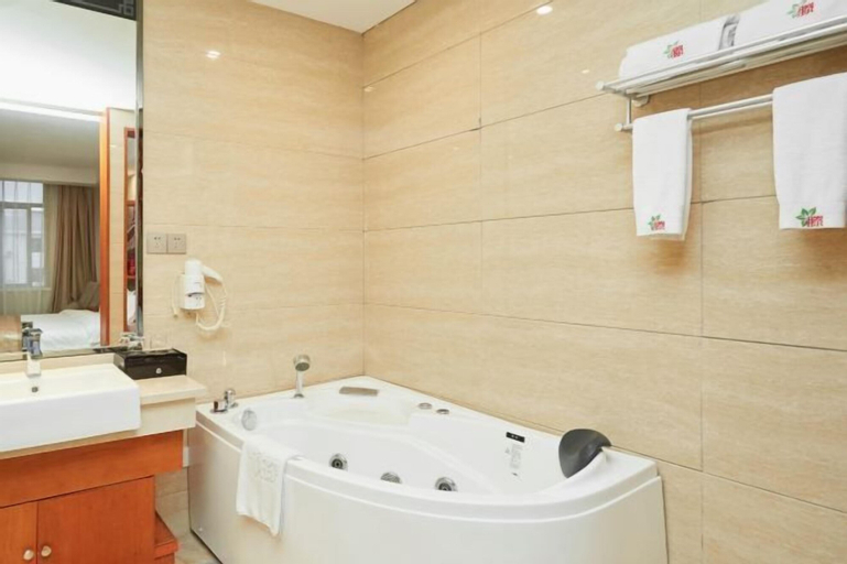 Bathroom 12