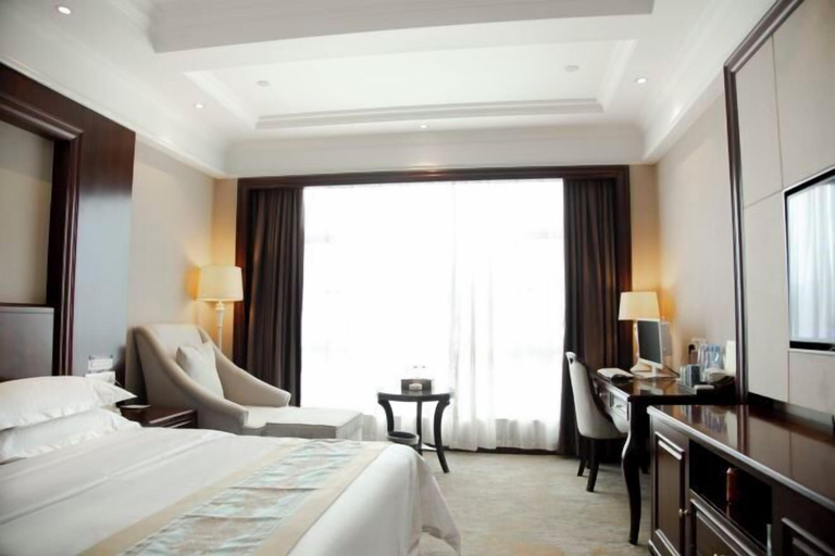 Bedroom 2, Hua Zhe Hotel, Nanchang