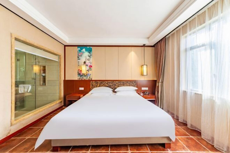 Bedroom 3, Guanhailou Holiday Hotel, Maoming