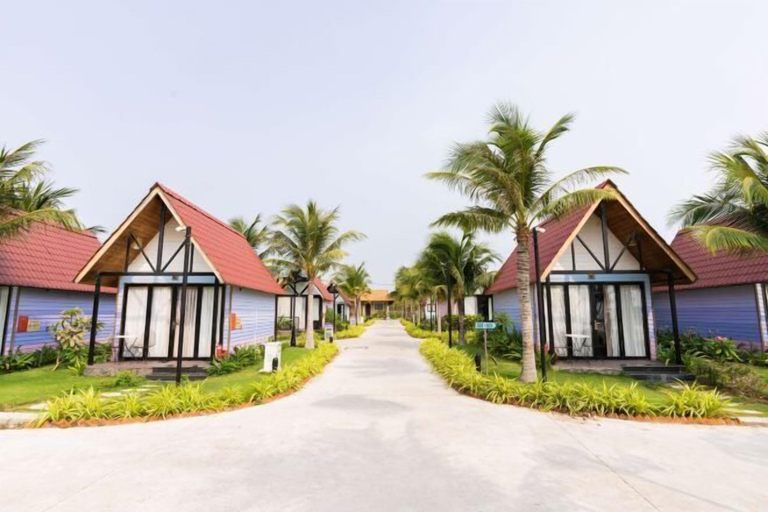 Exterior 4